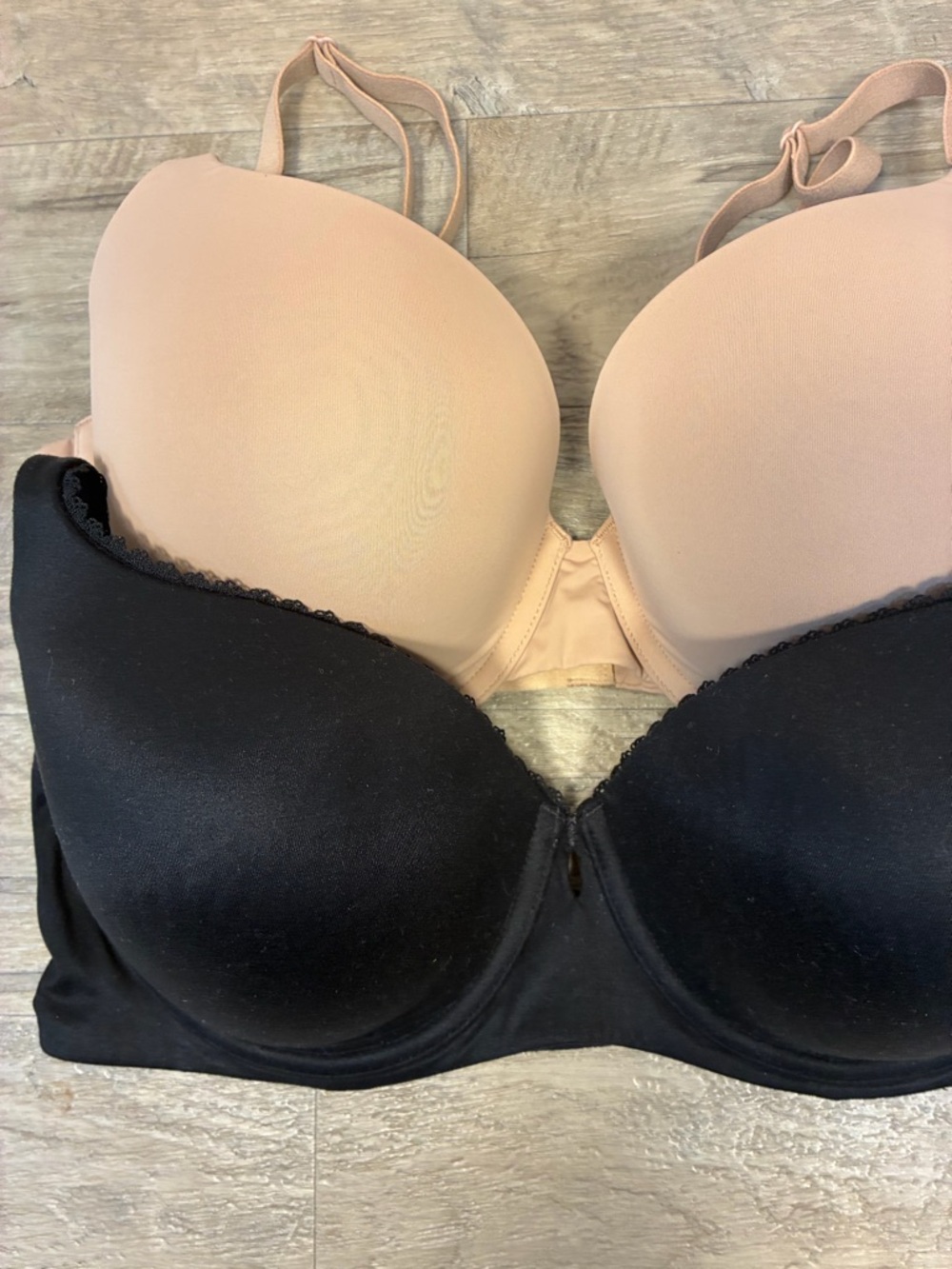 Victoria Secret 2 Bras T Shirt Push Up Full Coverage Lined Demi - Picture 5 of 9